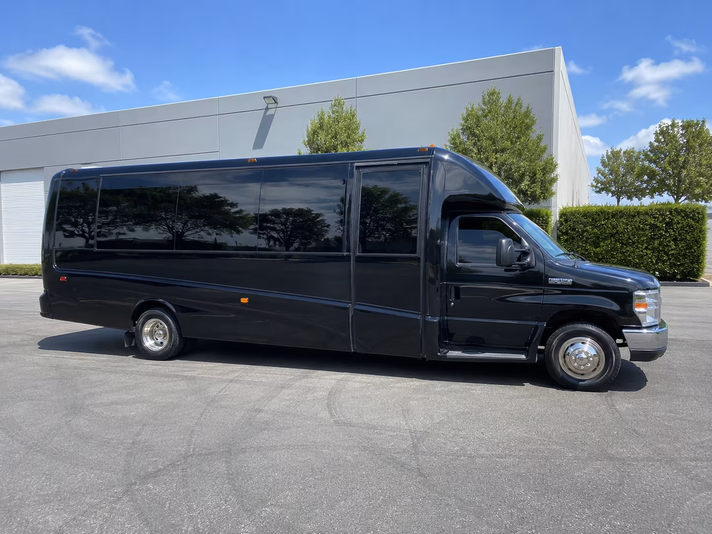 Lawrence Birthday, Sweet 16, & Quinceañera Party Bus Rentals