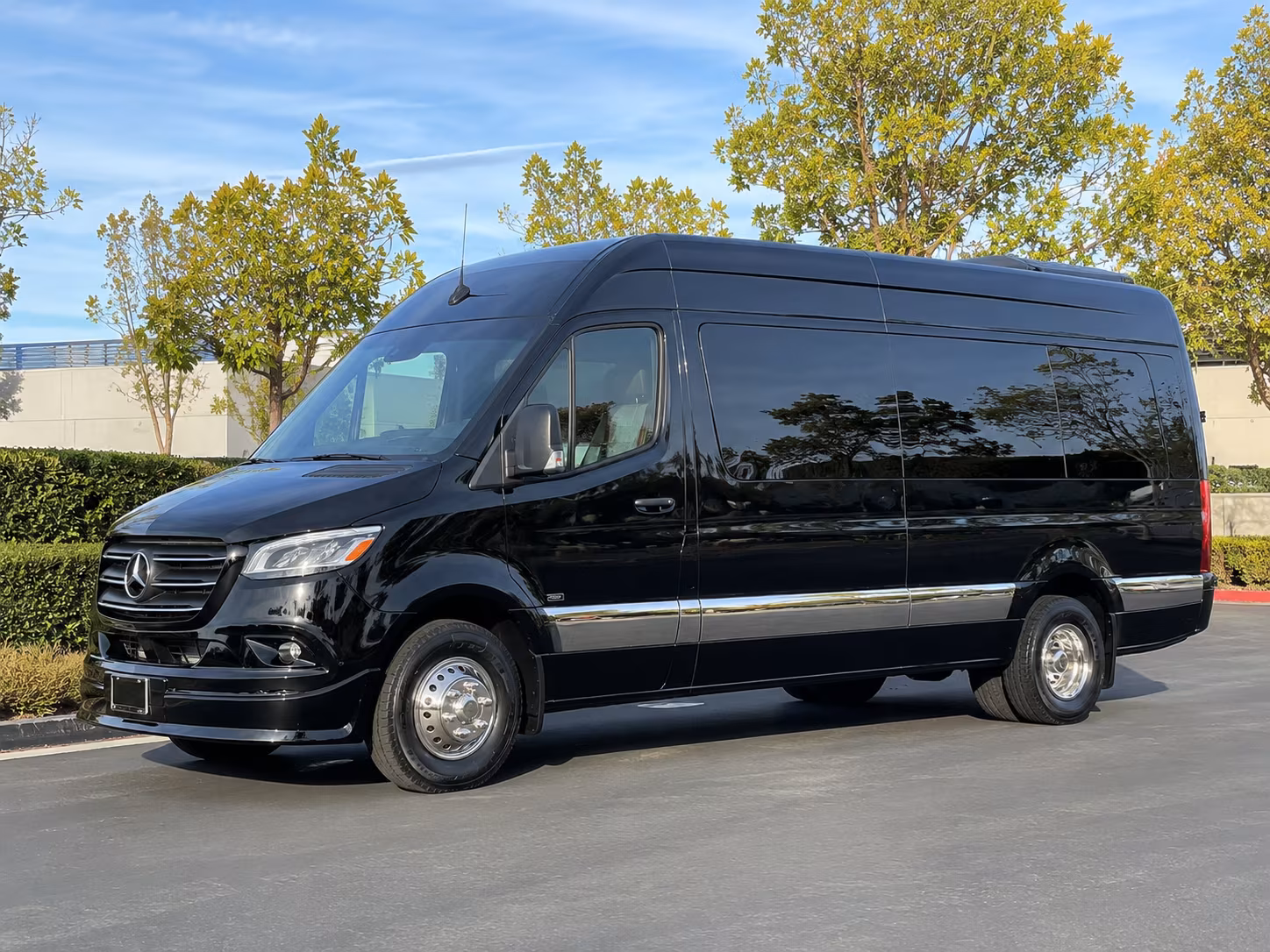Olathe Wedding Transportation & Shuttle Service
